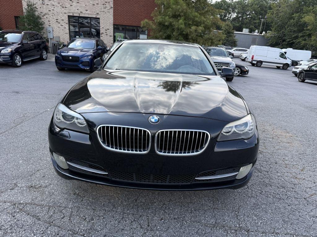 BMW 5 Series 4dr Sdn 528i RWD 2011