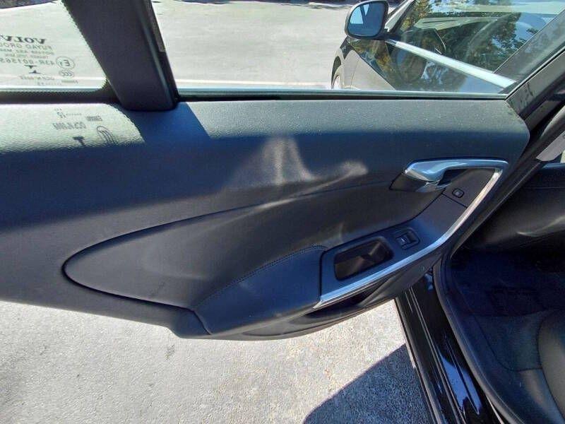 Volvo S60 4dr Sdn T5 Drive-E Premier FWD 2016