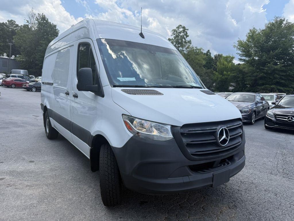 Mercedes-Benz Sprinter Cargo Van 2500 Standard Roof V6 144" Worker RWD 2017