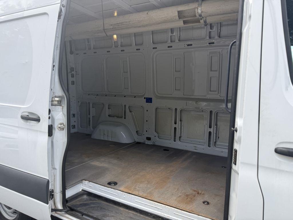 Mercedes-Benz Sprinter Cargo Van 2500 Standard Roof V6 144" Worker RWD 2017