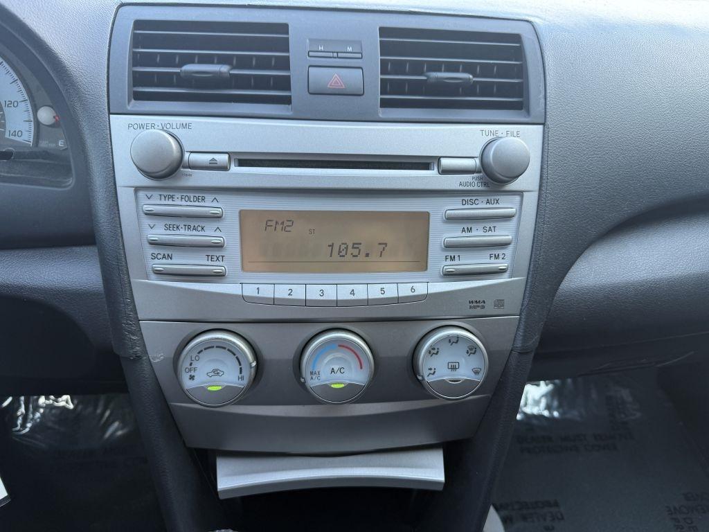 Toyota Camry 4dr Sdn I4 Man (Natl) 2010