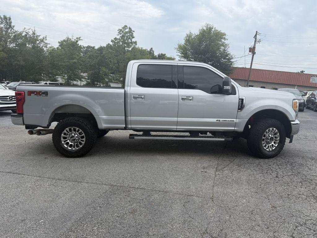 Ford Super Duty F-250 SRW King Ranch 4WD Crew Cab 8' Box 2017