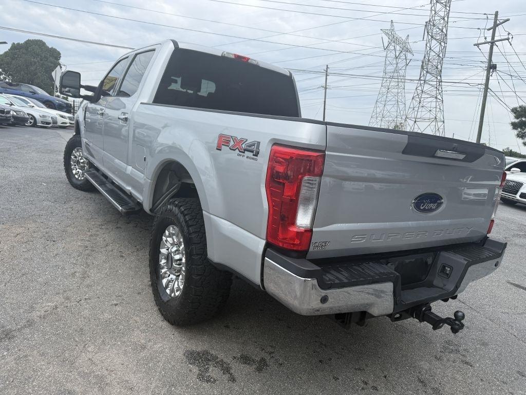 Ford Super Duty F-250 SRW King Ranch 4WD Crew Cab 8' Box 2017