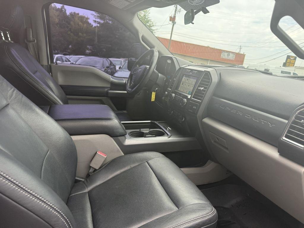 Ford Super Duty F-250 SRW King Ranch 4WD Crew Cab 8' Box 2017