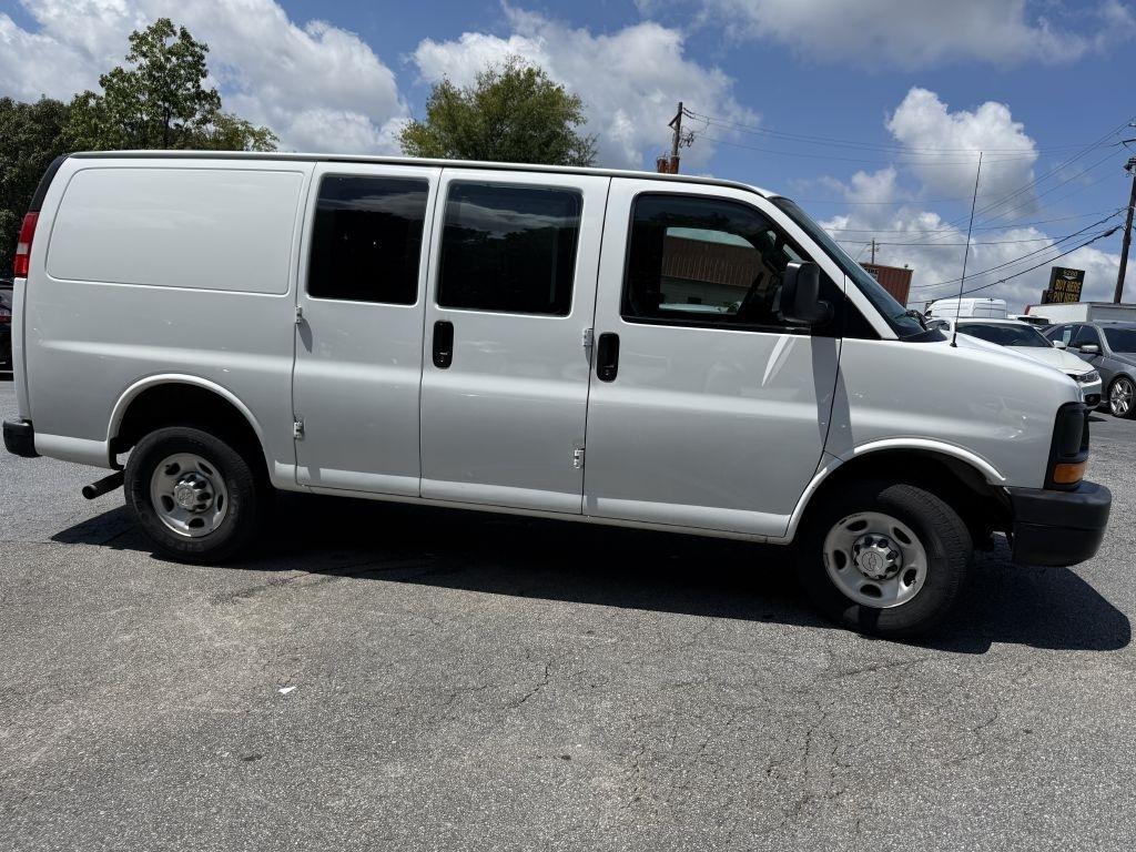 Chevrolet Express Cargo Van RWD 2500 135" 2016