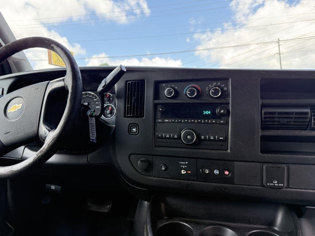 Chevrolet Express Cargo Van RWD 2500 135" 2016