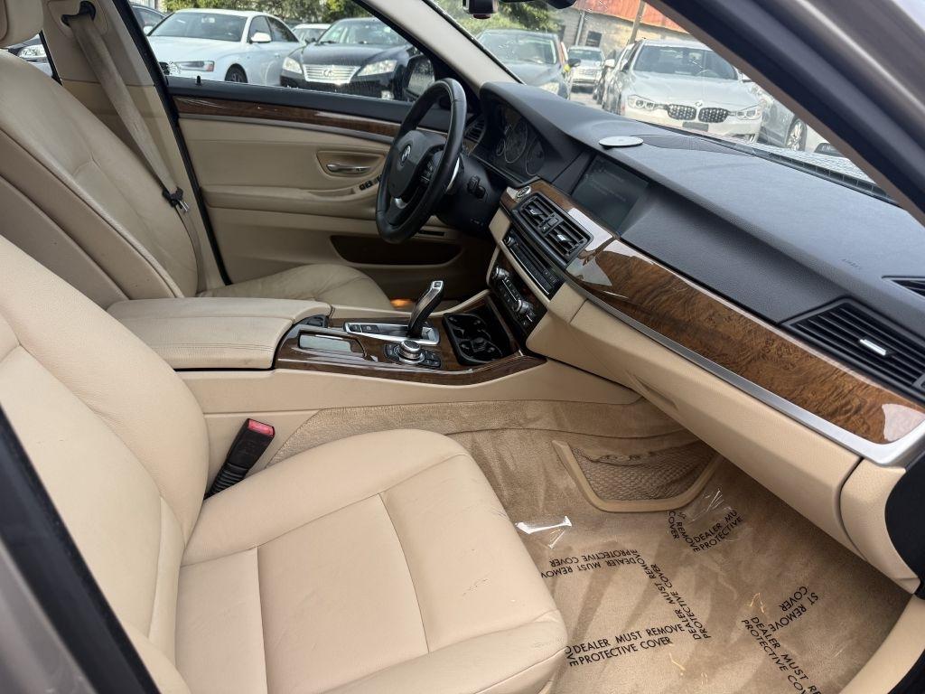 BMW 5 Series 4dr Sdn 535i RWD 2011