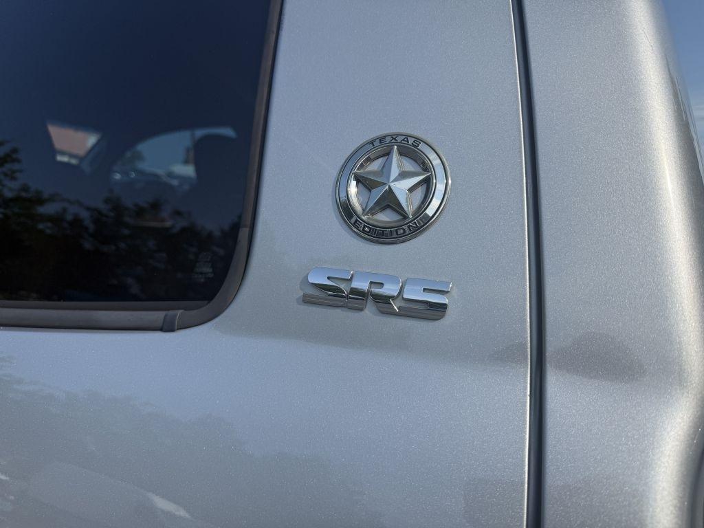 Toyota Tundra 2WD Truck CrewMax 5.7L V8 6-Spd AT SR5 (Natl) 2014