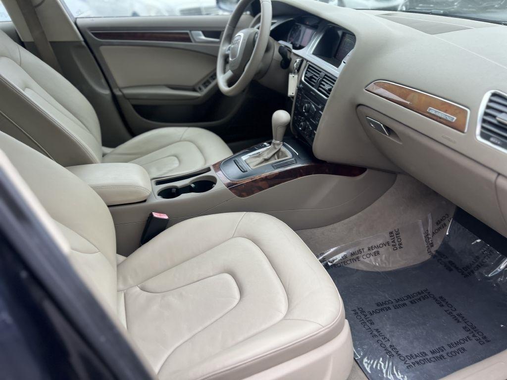 Audi A4 4dr Sdn Auto quattro 2.0T Premium 2012