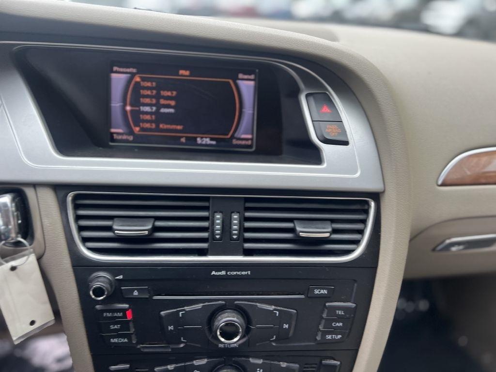 Audi A4 4dr Sdn Auto quattro 2.0T Premium 2012