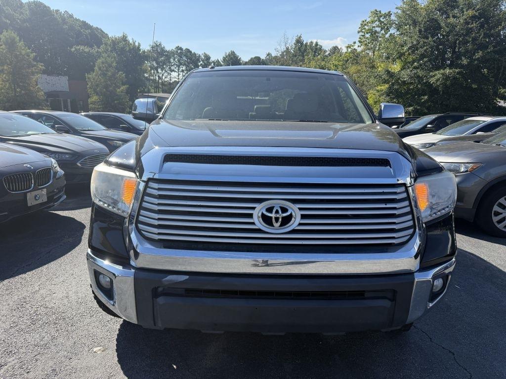 Toyota Tundra 2WD Limited CrewMax 5.5' Bed 5.7L FFV (Natl) 2017