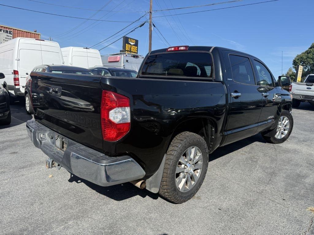 Toyota Tundra 2WD Limited CrewMax 5.5' Bed 5.7L FFV (Natl) 2017