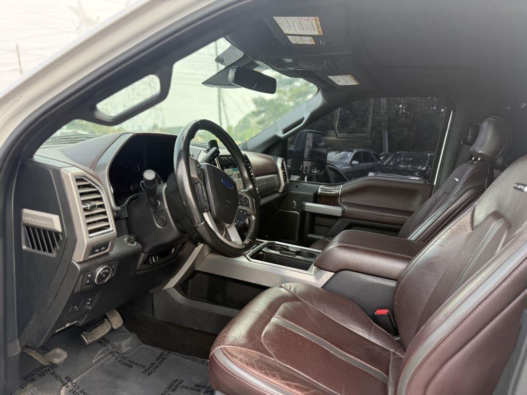 Ford Super Duty F-250 SRW King Ranch 4WD Crew Cab 8' Box 2017