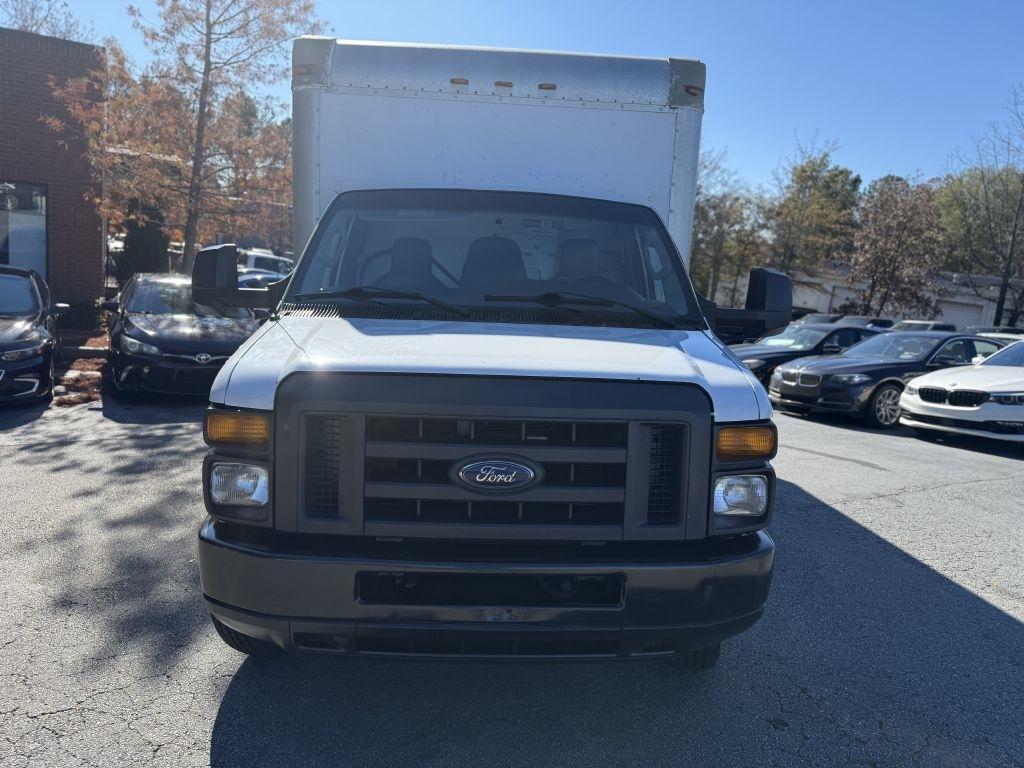 Ford E-Series Cutaway E-350 DRW 138" WB 2017