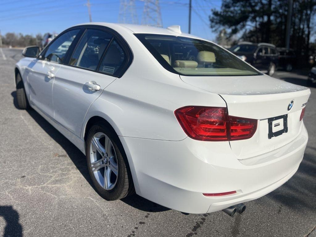 BMW 3 Series 4dr Sdn 328i RWD 2014
