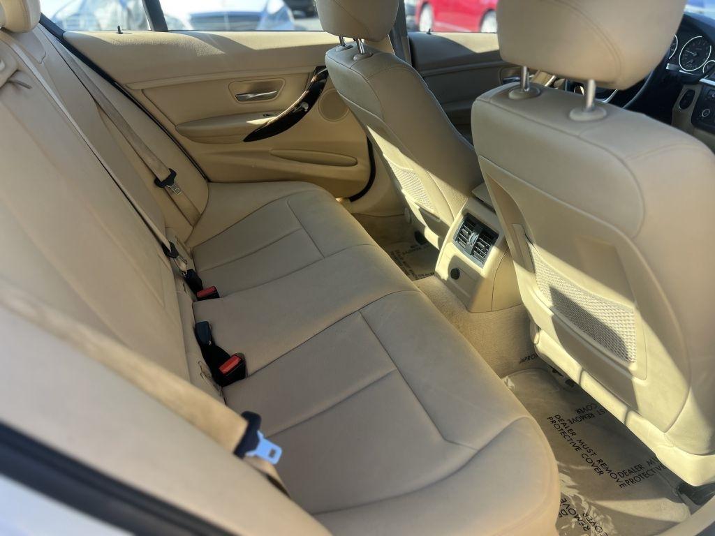 BMW 3 Series 4dr Sdn 328i RWD 2014