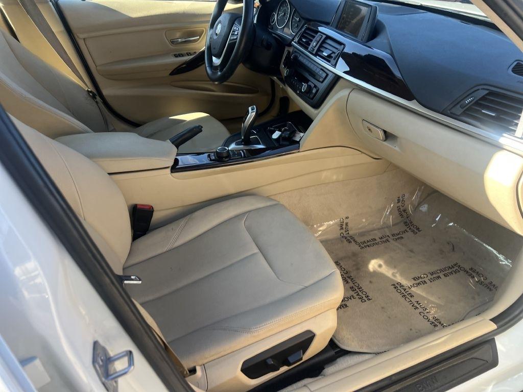 BMW 3 Series 4dr Sdn 328i RWD 2014