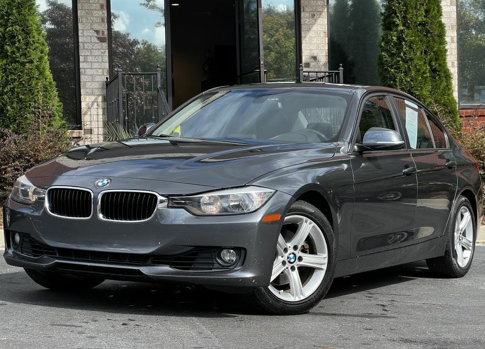 BMW 3 Series 4dr Sdn 328i RWD 2014