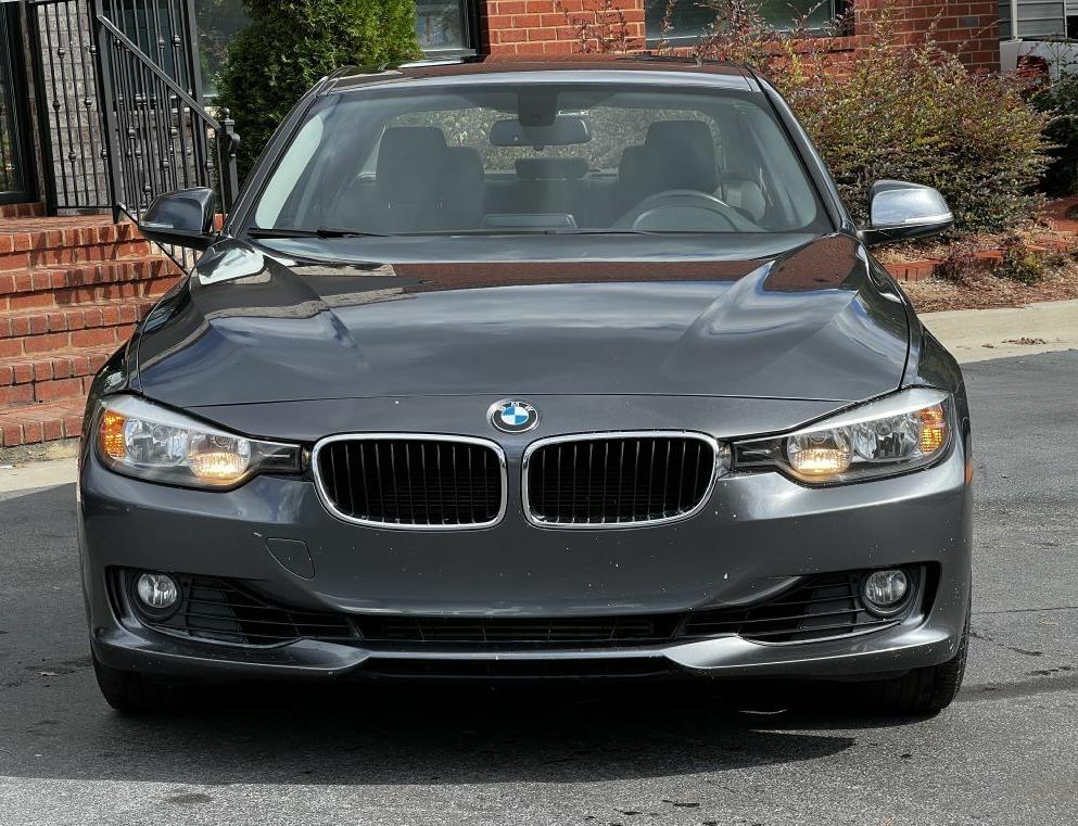 BMW 3 Series 4dr Sdn 328i RWD 2014