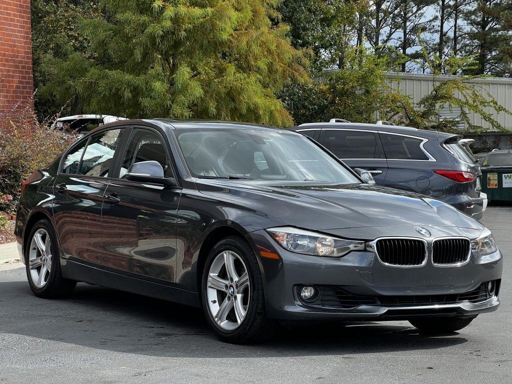 BMW 3 Series 4dr Sdn 328i RWD 2014