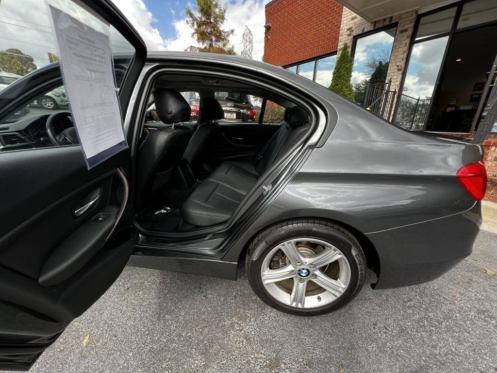 BMW 3 Series 4dr Sdn 328i RWD 2014
