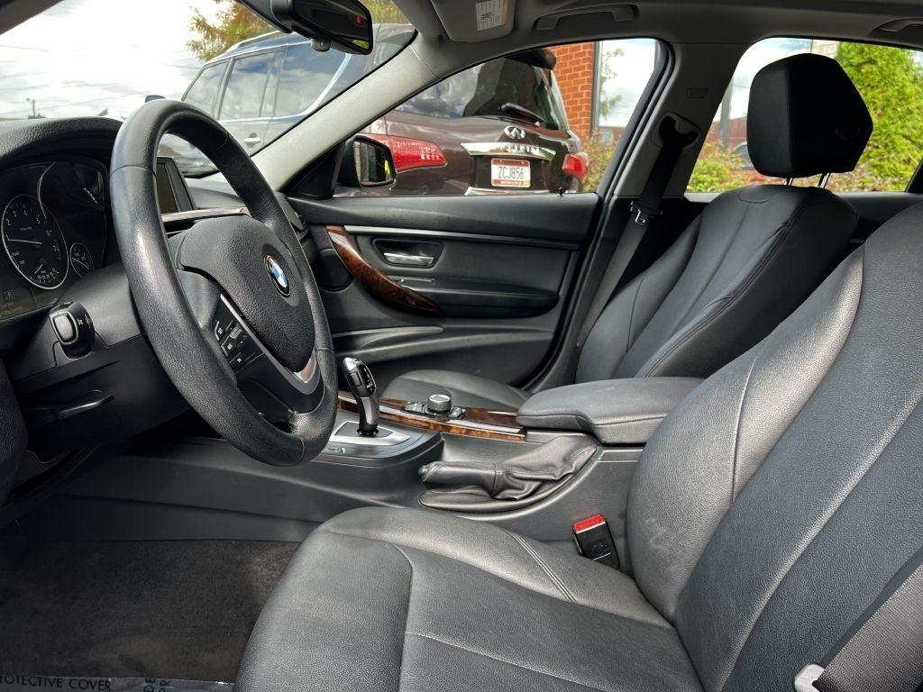 BMW 3 Series 4dr Sdn 328i RWD 2014