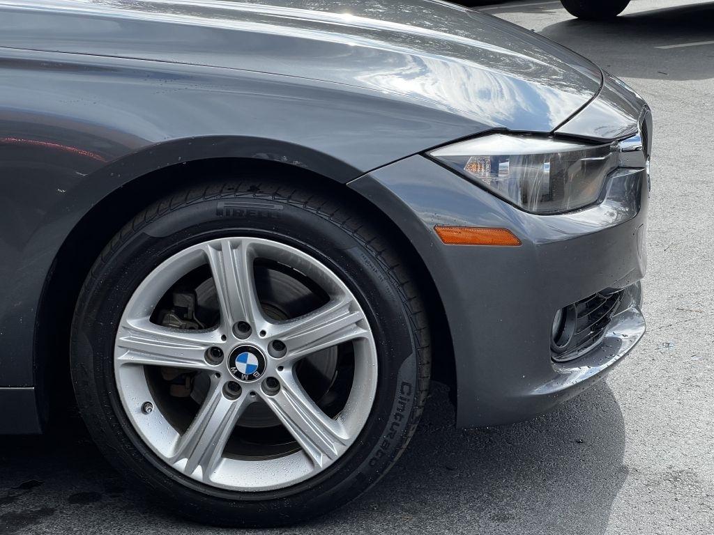 BMW 3 Series 4dr Sdn 328i RWD 2014