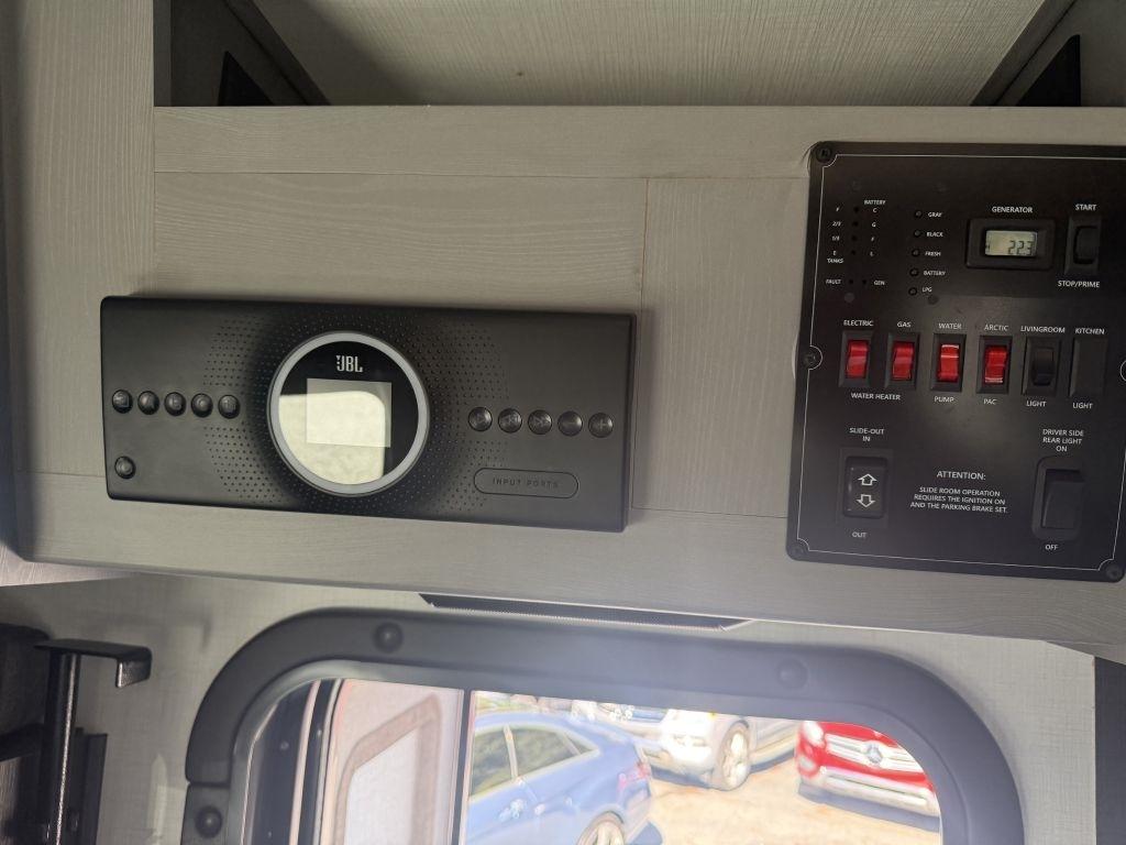 Mercedes-Benz Sprinter Cab Chassis 3500XD Standard Roof V6 170" 2022
