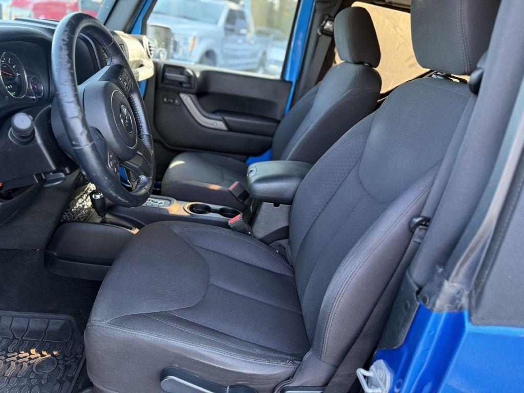 Jeep Wrangler 4WD 2dr Willys Wheeler 2015
