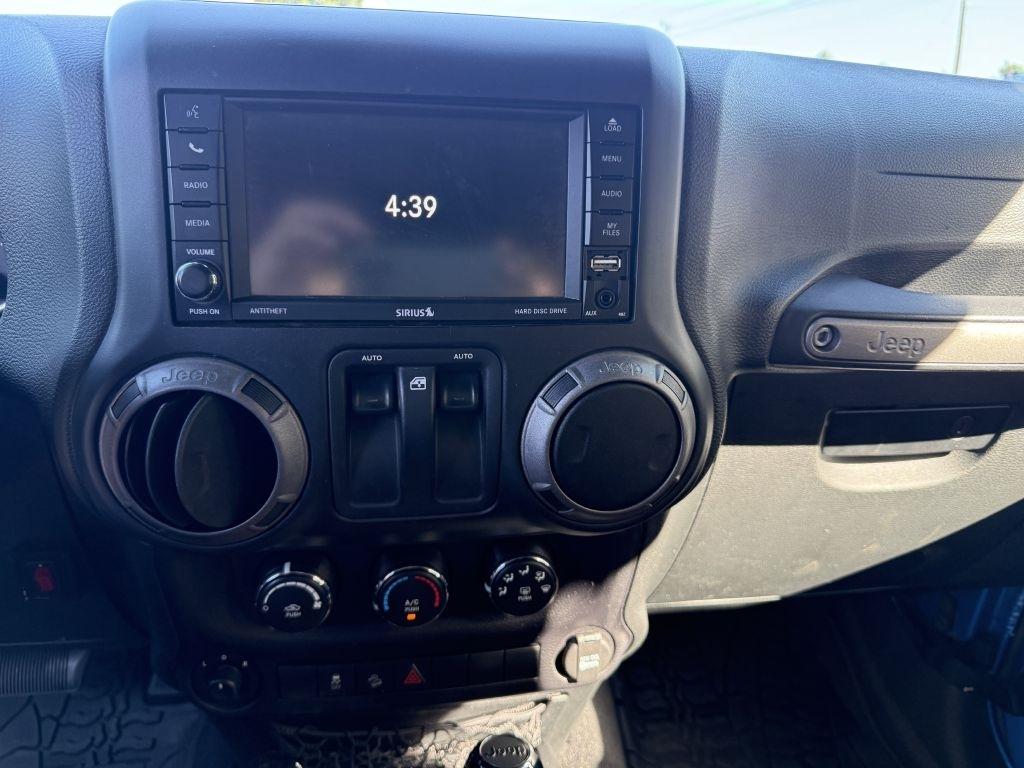 Jeep Wrangler 4WD 2dr Willys Wheeler 2015