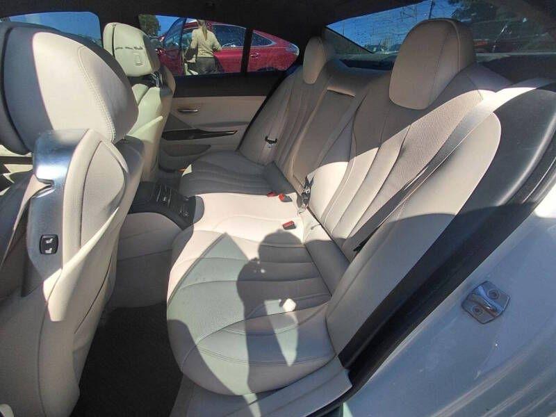 BMW 6 Series 4dr Sdn 650i RWD Gran Coupe 2015