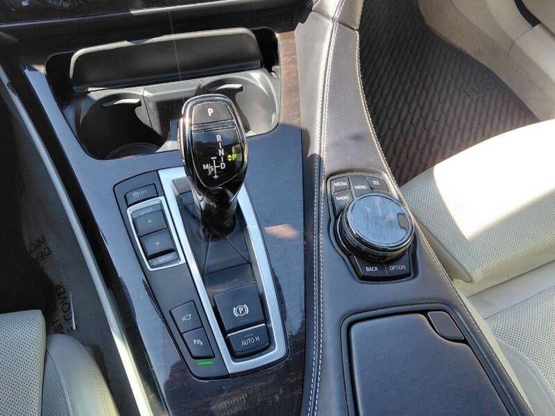 BMW 6 Series 4dr Sdn 650i RWD Gran Coupe 2015