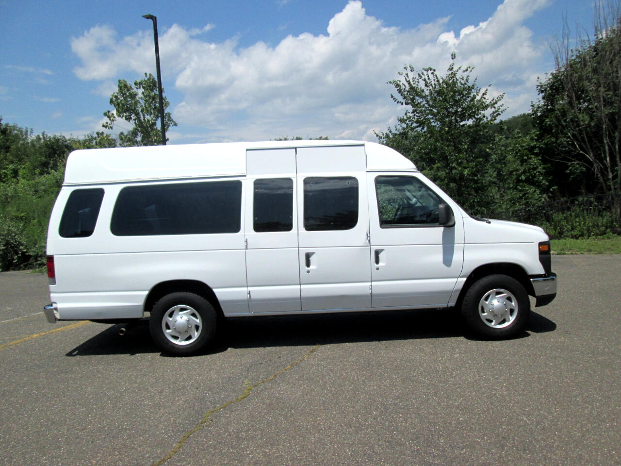 Ford Econoline E-250 Extended 2013 Ford Econoline E-250 Extended 2013