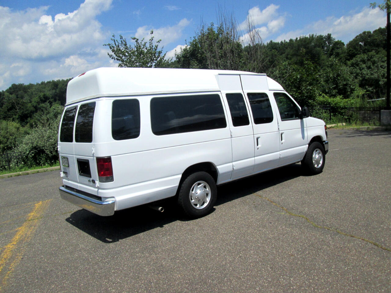 Ford Econoline E-250 Extended 2013 Ford Econoline E-250 Extended 2013