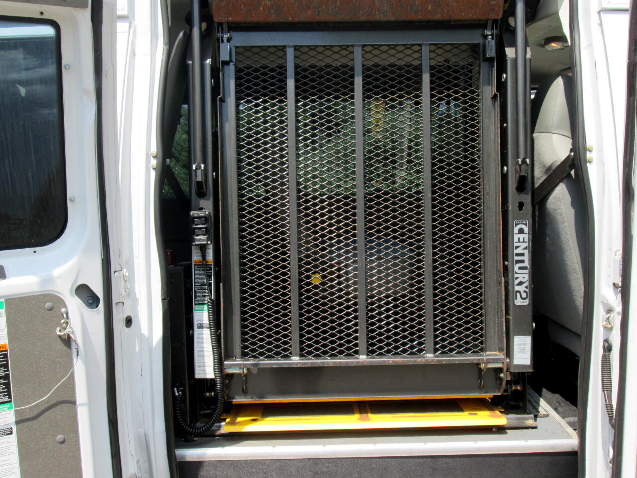Ford Econoline E-250 Extended 2013 Ford Econoline E-250 Extended 2013