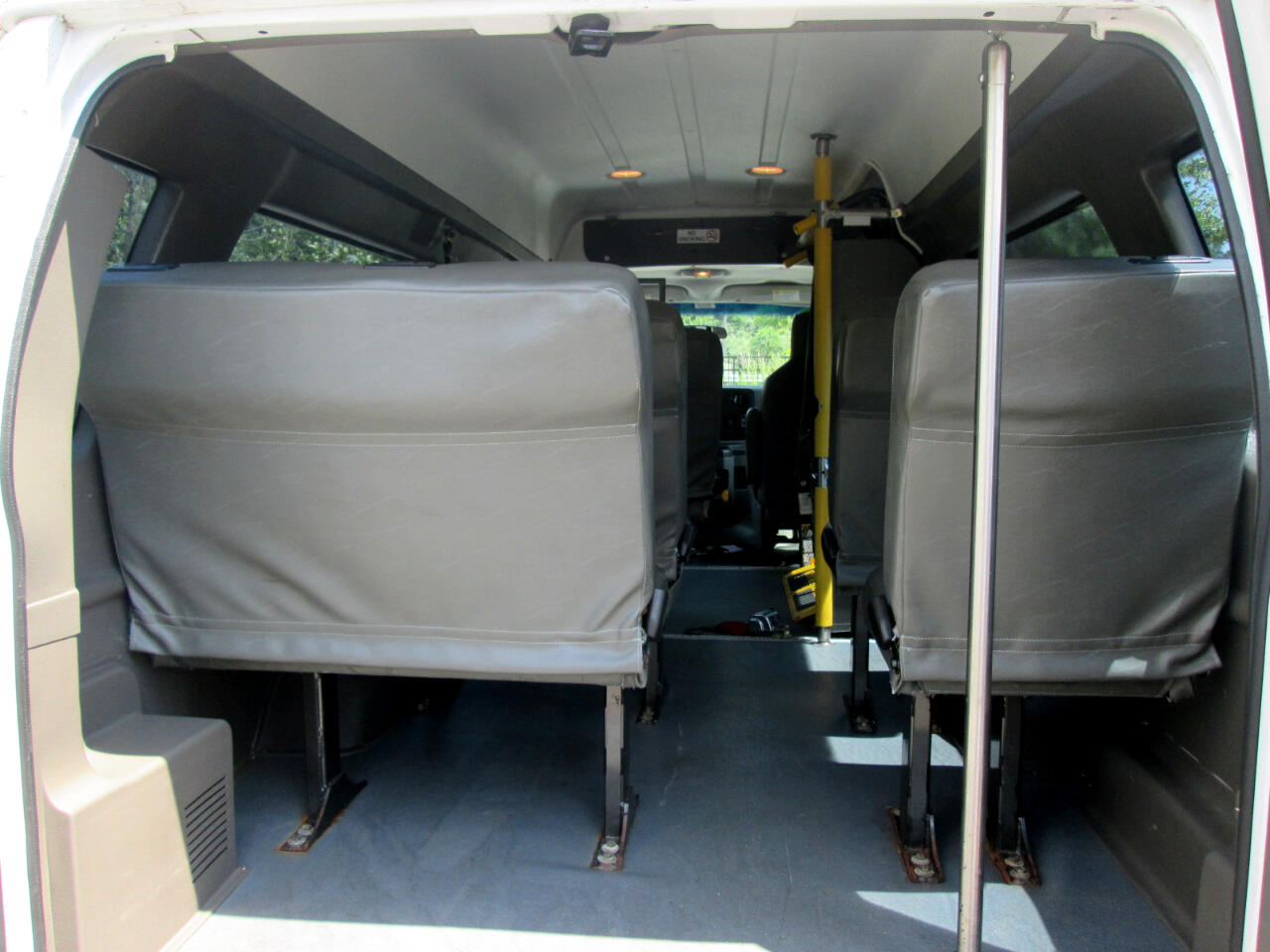 Ford Econoline E-250 Extended 2013 Ford Econoline E-250 Extended 2013