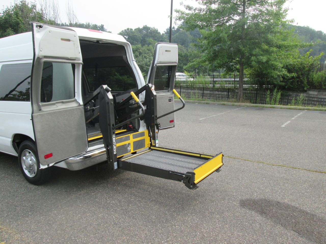 Ford Econoline E-150 2013