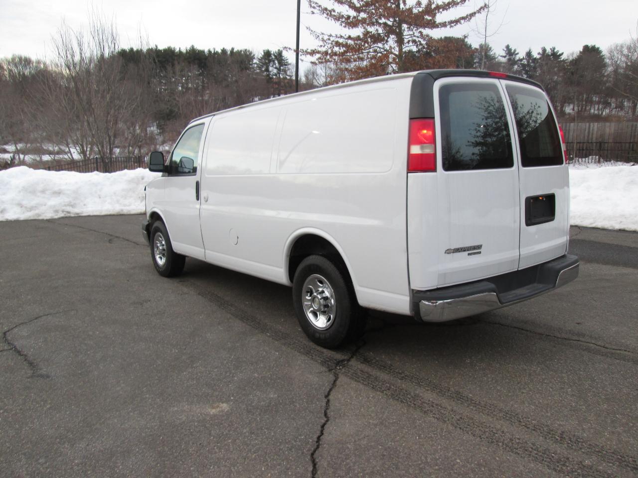 Chevrolet Express 2500 Cargo 2012