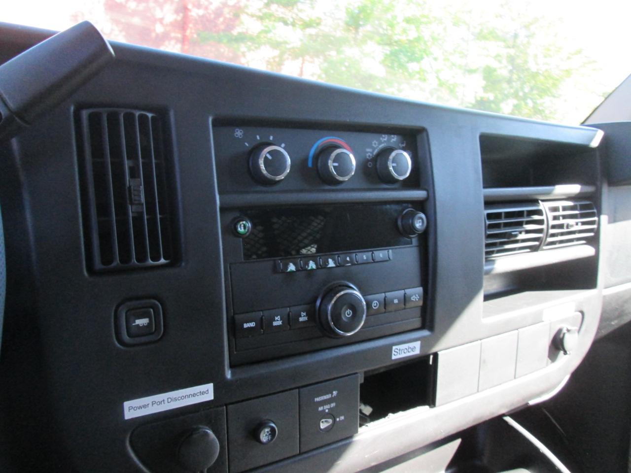 Chevrolet Express 2500 Cargo 2012