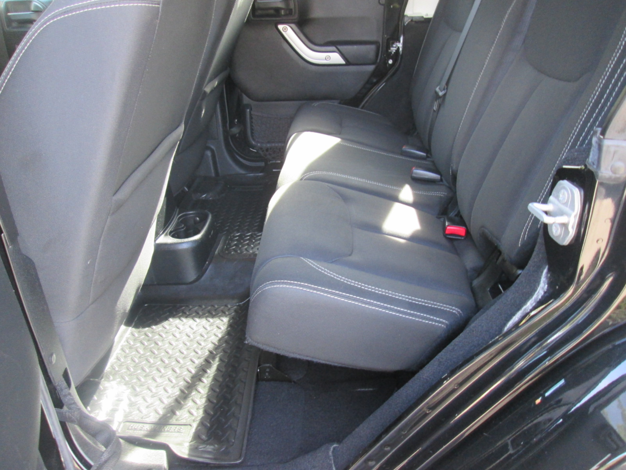 Jeep Wrangler Unlimited Sahara 4WD 2015