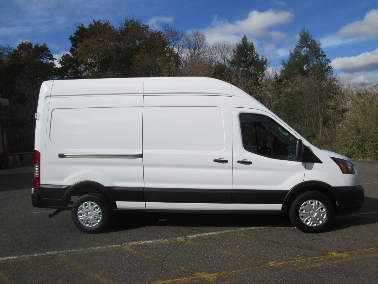 Ford Transit 250 Van Low Roof w/Sliding Pass. 130-in. WB 2021 Ford Transit 250 Van Low Roof w/Sliding Pass. 130-in. WB 2021