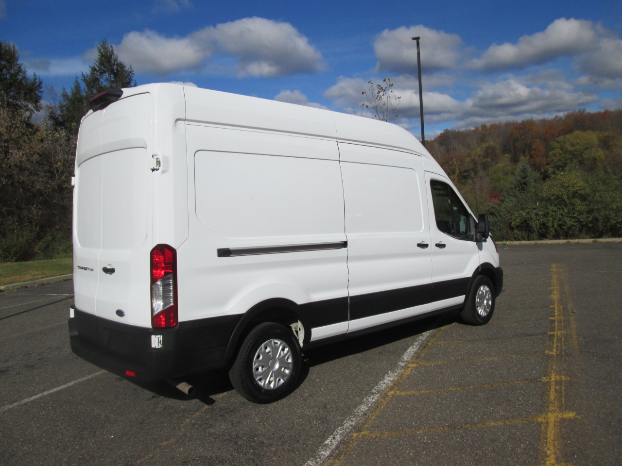 Ford Transit 250 Van Low Roof w/Sliding Pass. 130-in. WB 2021 Ford Transit 250 Van Low Roof w/Sliding Pass. 130-in. WB 2021