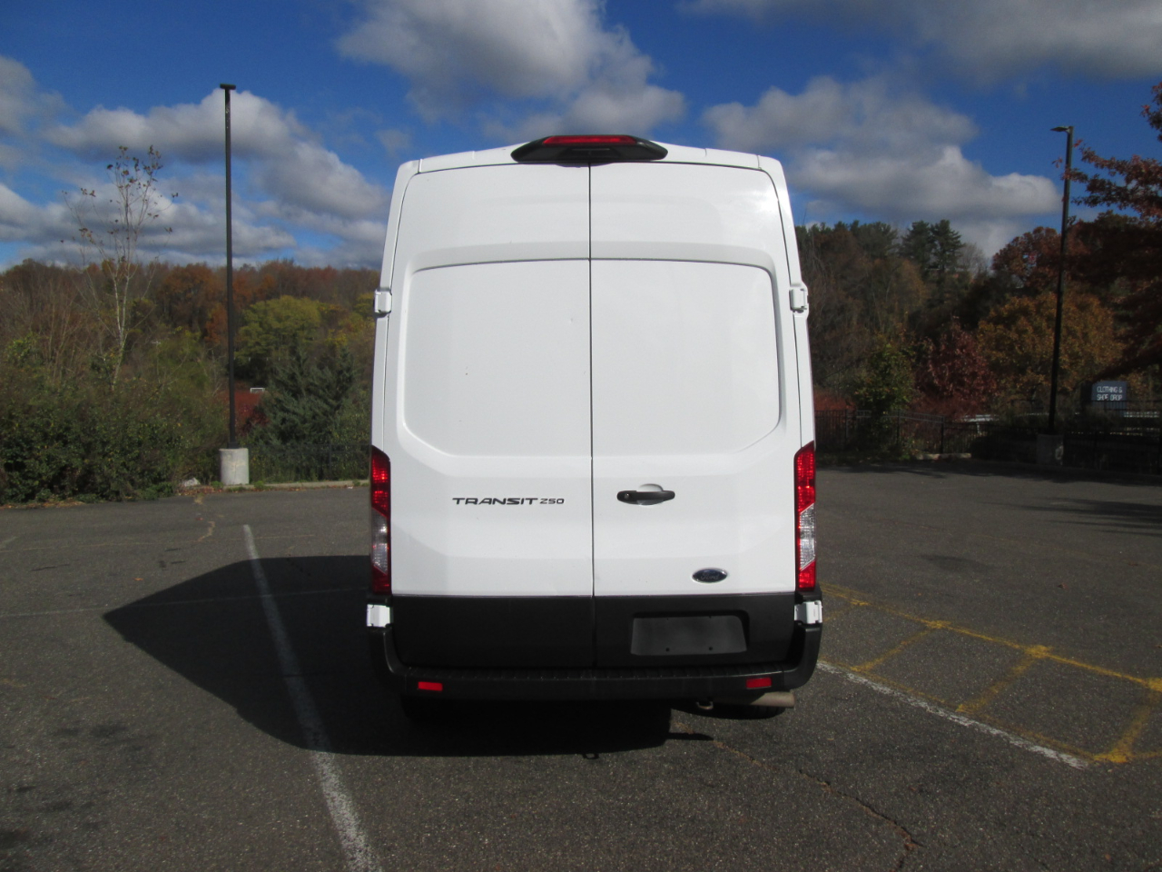 Ford Transit 250 Van Low Roof w/Sliding Pass. 130-in. WB 2021 Ford Transit 250 Van Low Roof w/Sliding Pass. 130-in. WB 2021