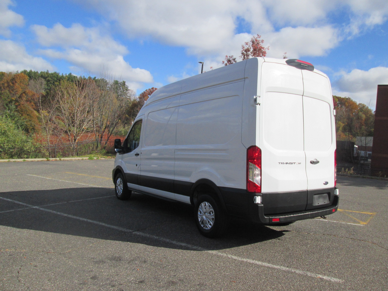 Ford Transit 250 Van Low Roof w/Sliding Pass. 130-in. WB 2021 Ford Transit 250 Van Low Roof w/Sliding Pass. 130-in. WB 2021