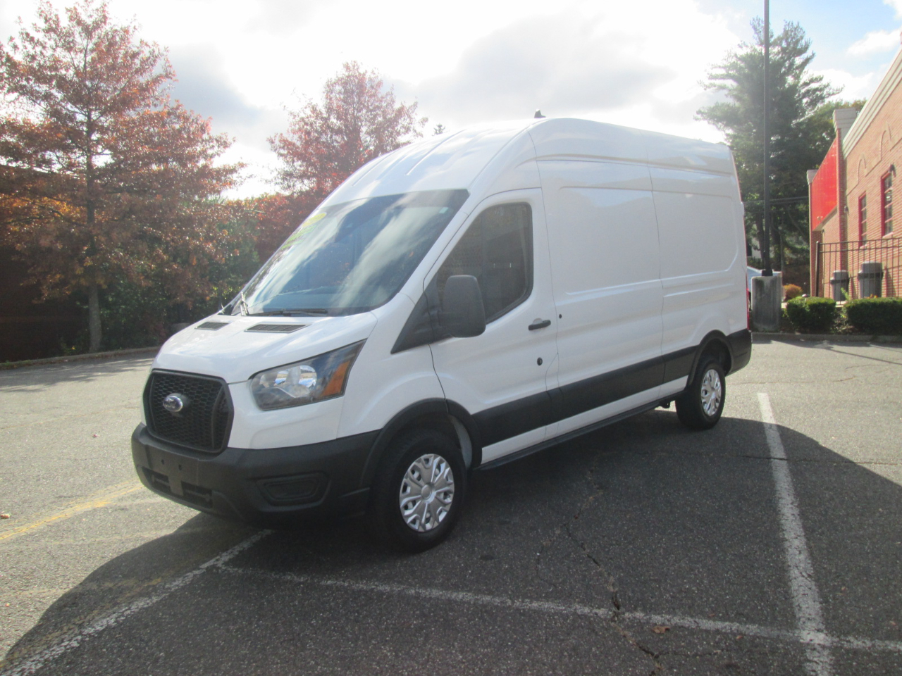 Ford Transit 250 Van Low Roof w/Sliding Pass. 130-in. WB 2021 Ford Transit 250 Van Low Roof w/Sliding Pass. 130-in. WB 2021
