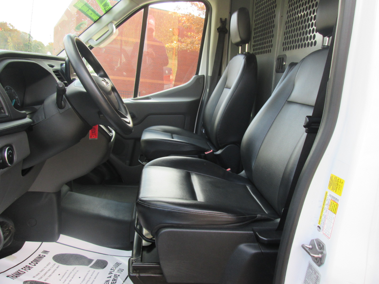 Ford Transit 250 Van Low Roof w/Sliding Pass. 130-in. WB 2021 Ford Transit 250 Van Low Roof w/Sliding Pass. 130-in. WB 2021