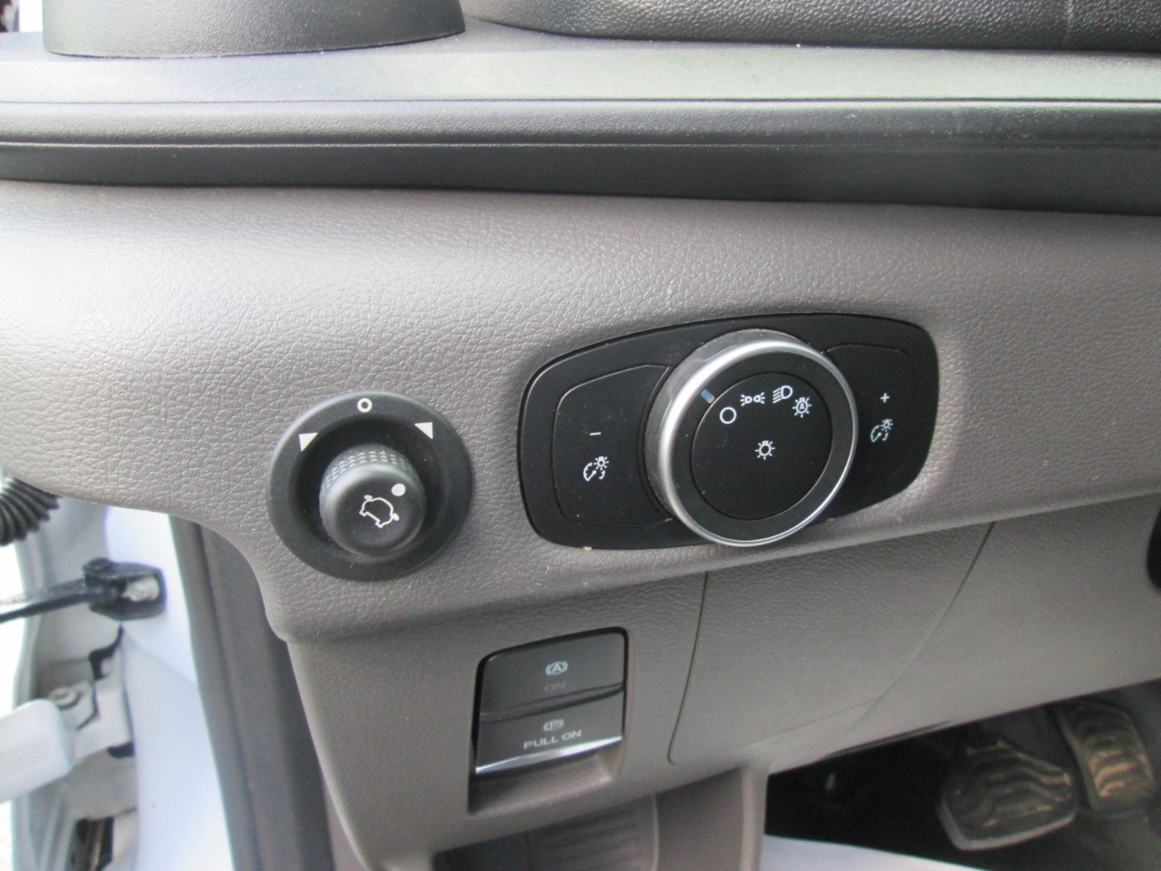 Ford Transit 250 Van Low Roof w/Sliding Pass. 130-in. WB 2021 Ford Transit 250 Van Low Roof w/Sliding Pass. 130-in. WB 2021