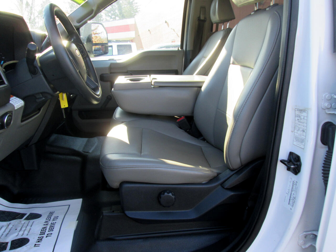 Ford F-350 SD XL Crew Cab Long Bed 4WD 2022