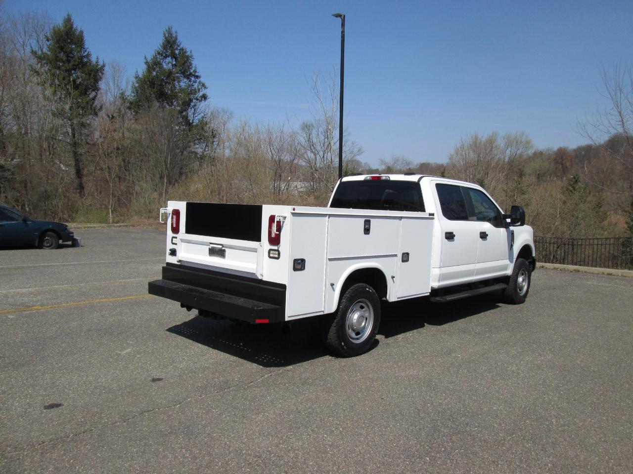 Ford F-350 SD XL Crew Cab Long Bed 4WD 2022