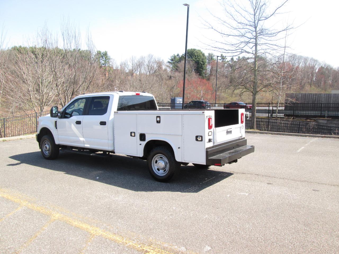 Ford F-350 SD XL Crew Cab Long Bed 4WD 2022